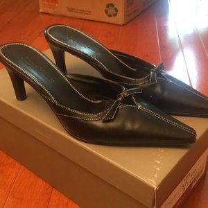 Cole haan bow tie mule pump!